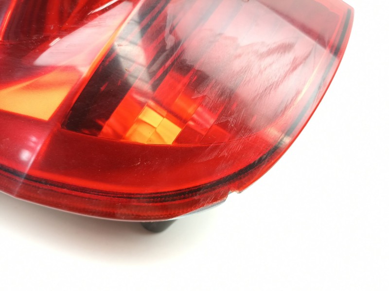 Recambio de piloto trasero izquierdo para ford fiesta (cbk) newport referencia OEM IAM 6S6113405AG  