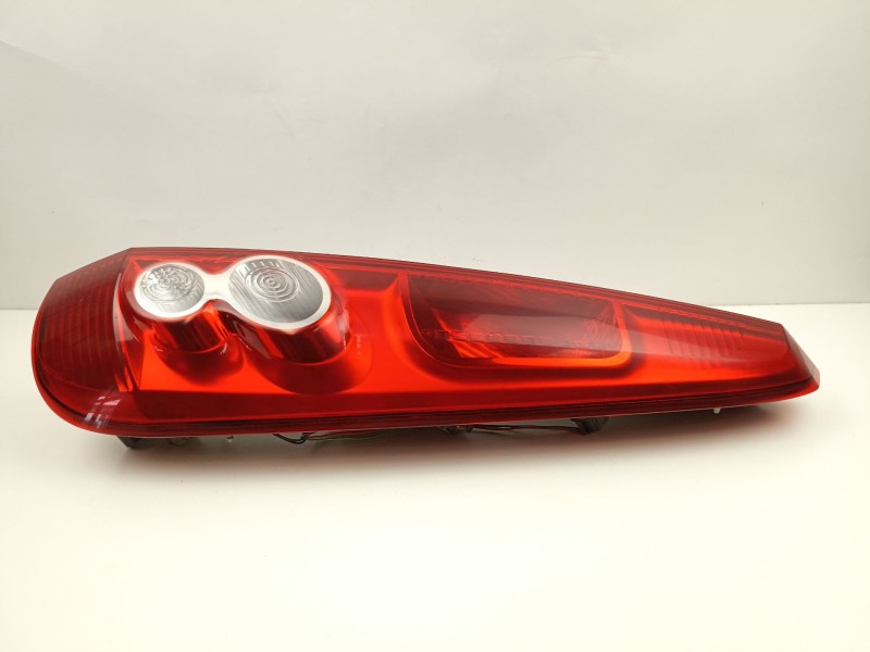 Recambio de piloto trasero derecho para ford fiesta (cbk) newport referencia OEM IAM 6S6113404AG  