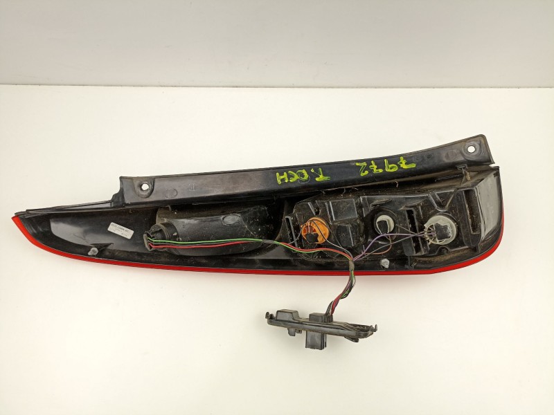 Recambio de piloto trasero derecho para ford fiesta (cbk) newport referencia OEM IAM 6S6113404AG  