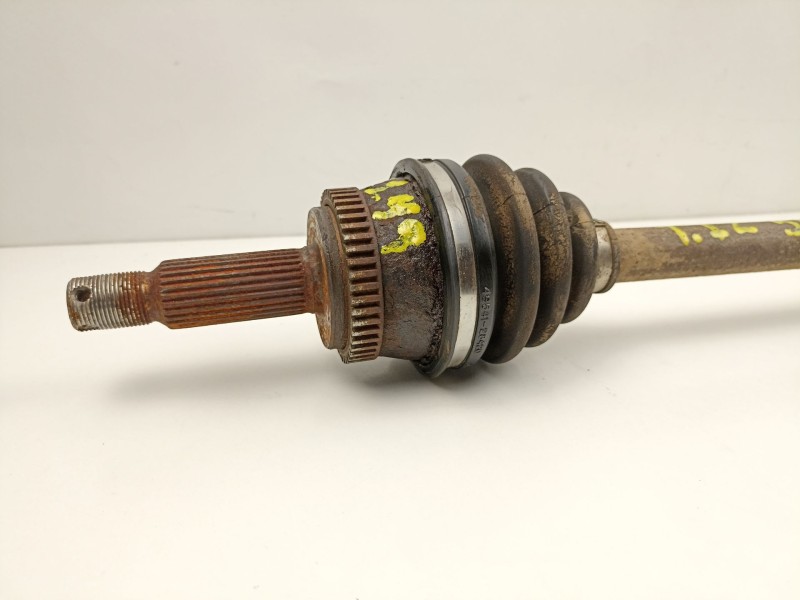 Recambio de transmision trasera izquierda para hyundai tucson 2.0 crdi referencia OEM IAM 496002E000  