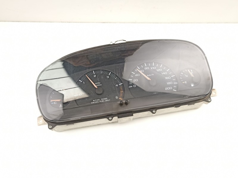 Recambio de cuadro instrumentos para chrysler voyager 2.5 d referencia OEM IAM P04685629  
