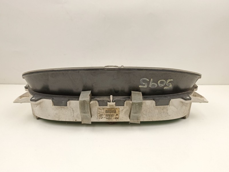 Recambio de cuadro instrumentos para chrysler voyager 2.5 d referencia OEM IAM P04685629  