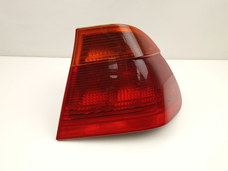 Recambio de piloto trasero derecho para bmw serie 3 berlina (e46) 316i referencia OEM IAM 8364922  