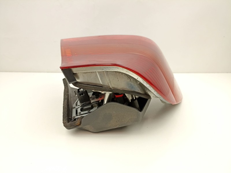 Recambio de piloto trasero izquierdo para bmw 320 2.0 td referencia OEM IAM 694653301  