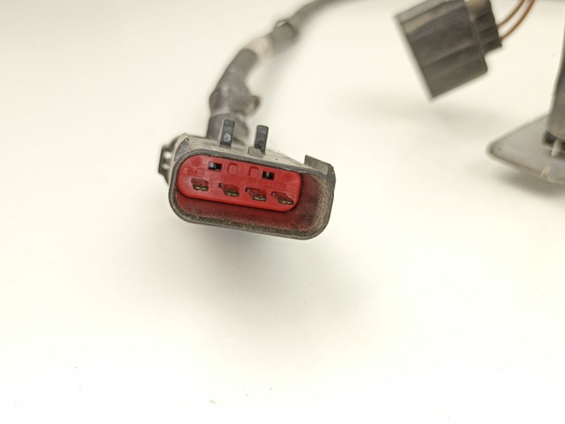 Recambio de cerradura puerta corredera izquierda para chrysler voyager 2.5 td referencia OEM IAM 5019053AC  