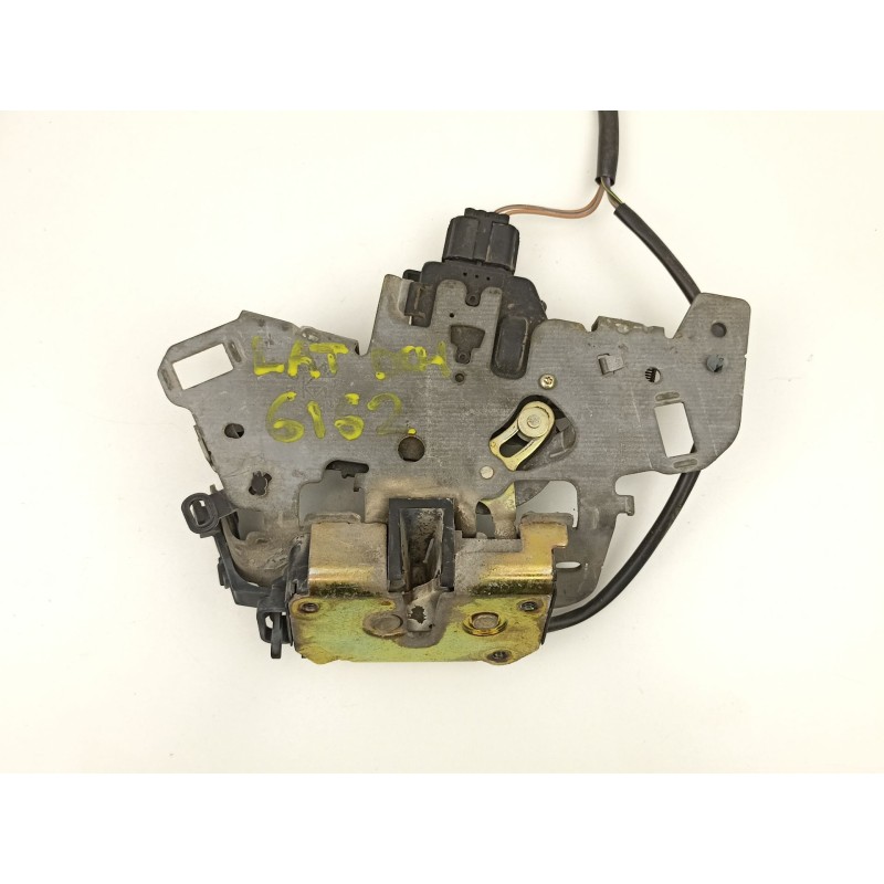 Recambio de cerradura puerta corredera derecha para chrysler voyager 2.5 td referencia OEM IAM 5019052AC  