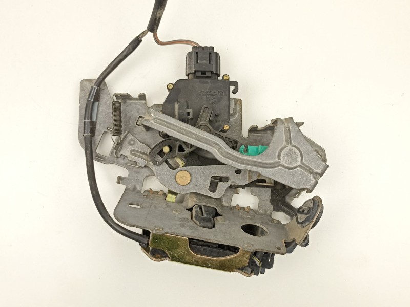 Recambio de cerradura puerta corredera derecha para chrysler voyager 2.5 td referencia OEM IAM 5019052AC  