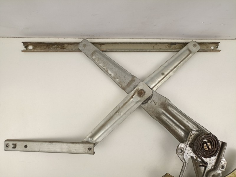 Recambio de elevalunas delantero derecho para ssangyong musso 2.9 td /om662 referencia OEM IAM 7230205101  