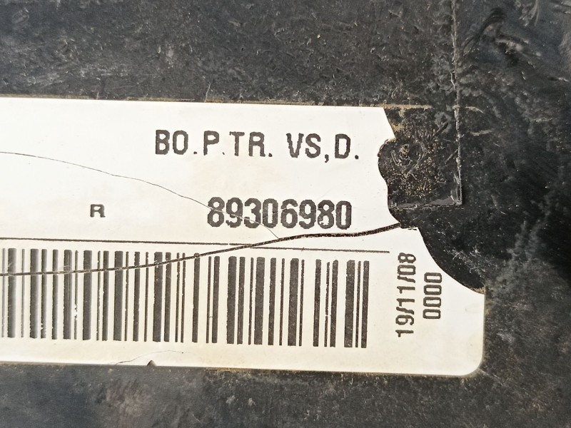 Recambio de piloto trasero derecho para renault clio 1.4 g referencia OEM IAM 89306980  