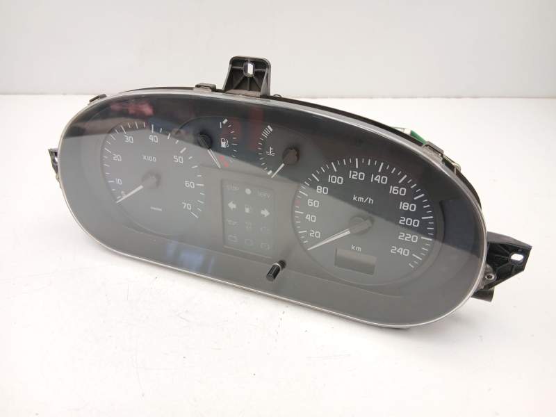 Recambio de cuadro instrumentos para renault megane scénic (ja0/1_) 1.9 dti (ja0n) referencia OEM IAM 8200071811  