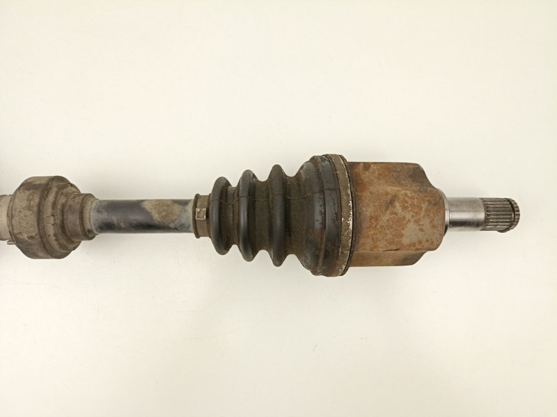 Recambio de transmision delantera izquierda para mitsubishi carisma 1.8 g referencia OEM IAM MR910297  