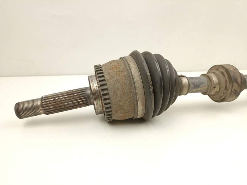 Recambio de transmision delantera izquierda para mitsubishi carisma 1.8 g referencia OEM IAM MR910297  