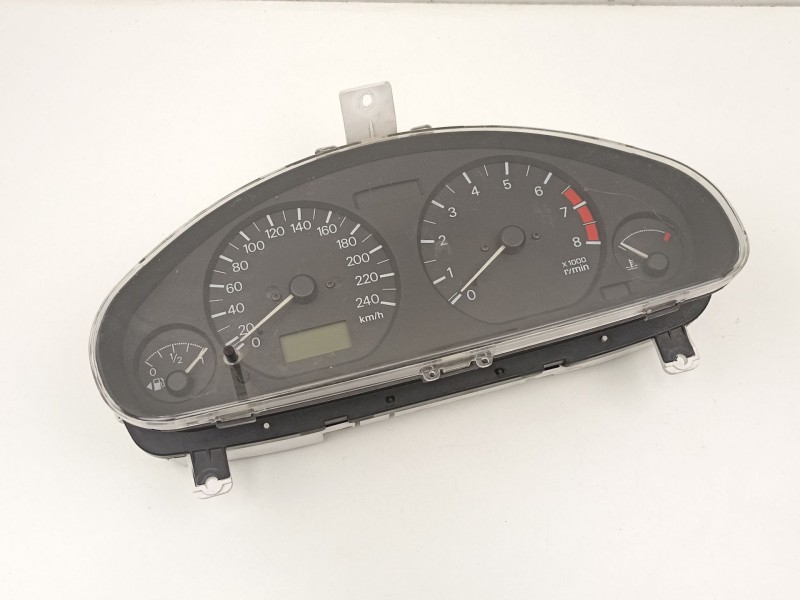 Recambio de cuadro instrumentos para mitsubishi carisma 0.1 d referencia OEM IAM MR381000  