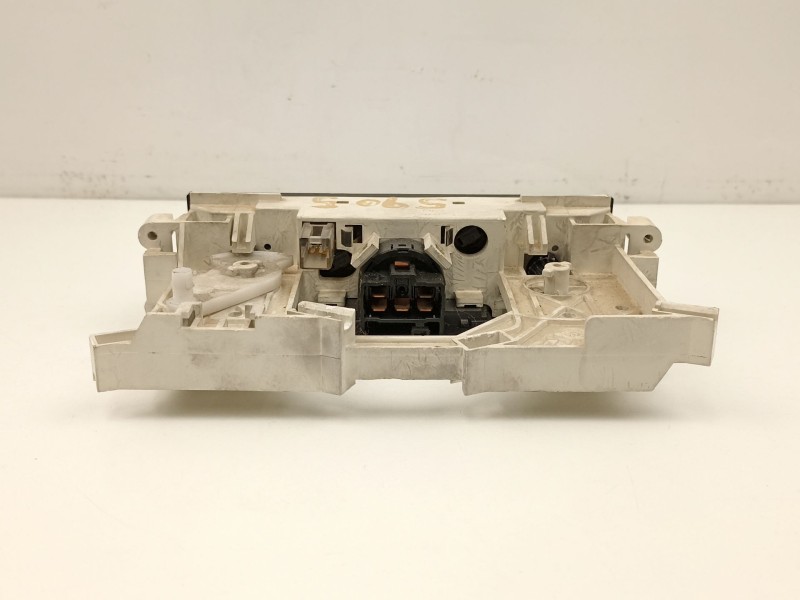 Recambio de mandos calefaccion aire para mitsubishi carisma 0.1 d referencia OEM IAM MR500529  