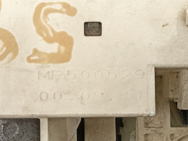 Recambio de mandos calefaccion aire para mitsubishi carisma 0.1 d referencia OEM IAM MR500529  