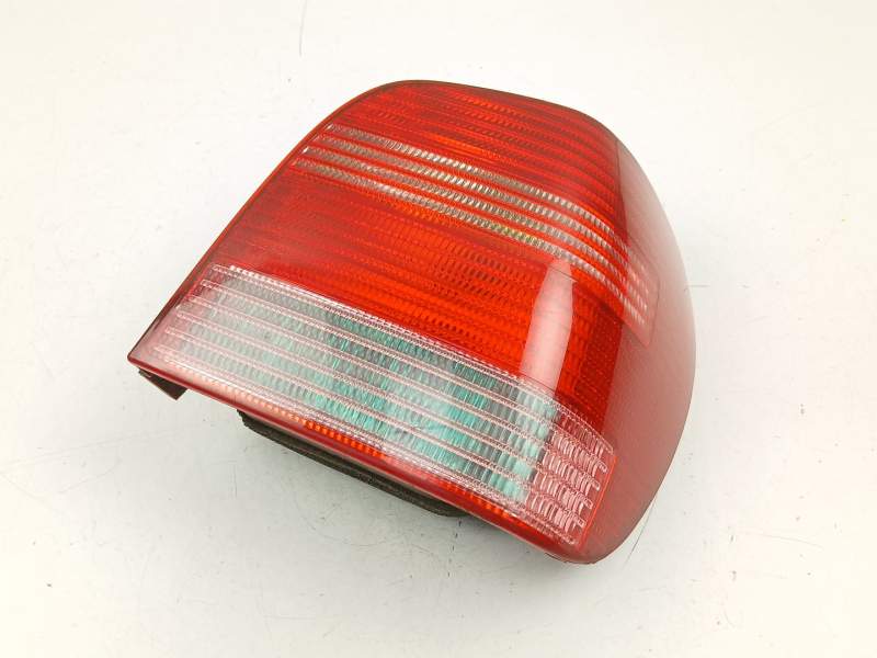 Recambio de piloto trasero derecho para volkswagen polo (6n2) 1.4 referencia OEM IAM 6N0945096H  