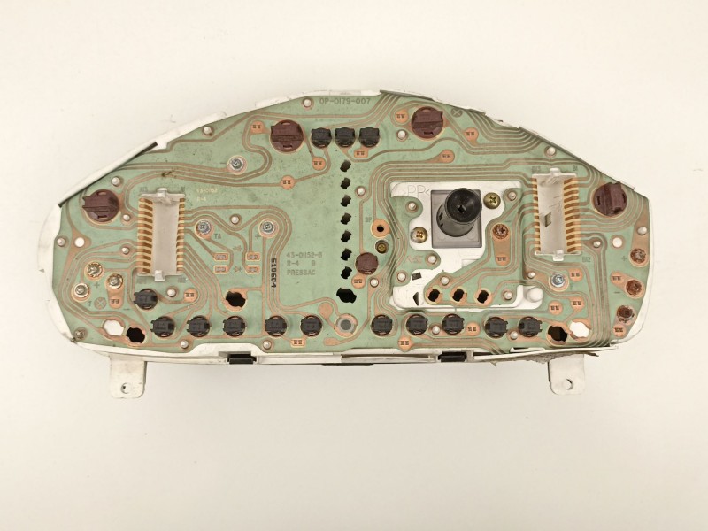 Recambio de cuadro instrumentos para mitsubishi carisma 1.8 g /4g93 referencia OEM IAM MR149802  