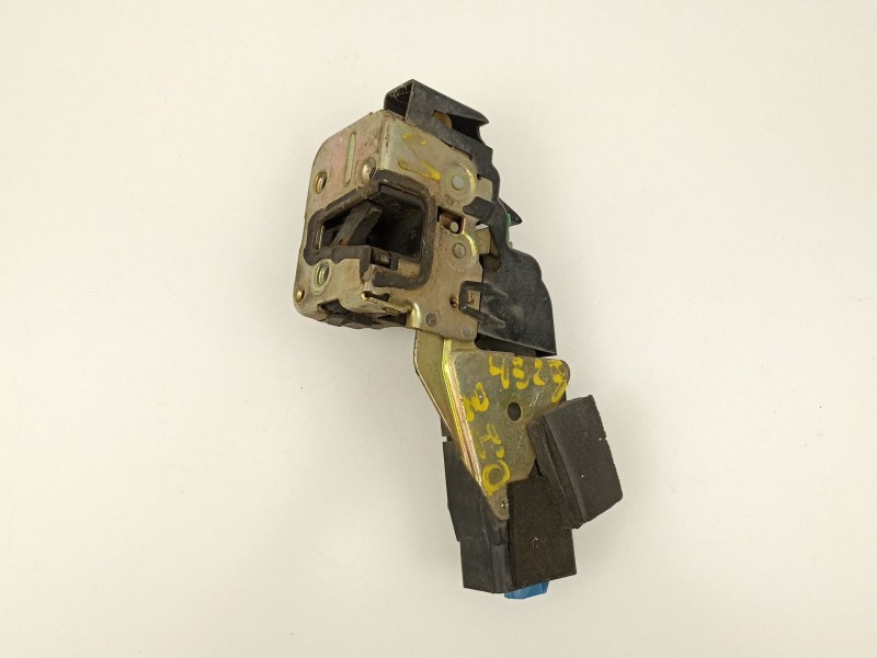 Recambio de cerradura puerta delantera izquierda para mitsubishi carisma 1.6 g -4g92 referencia OEM IAM M816478  