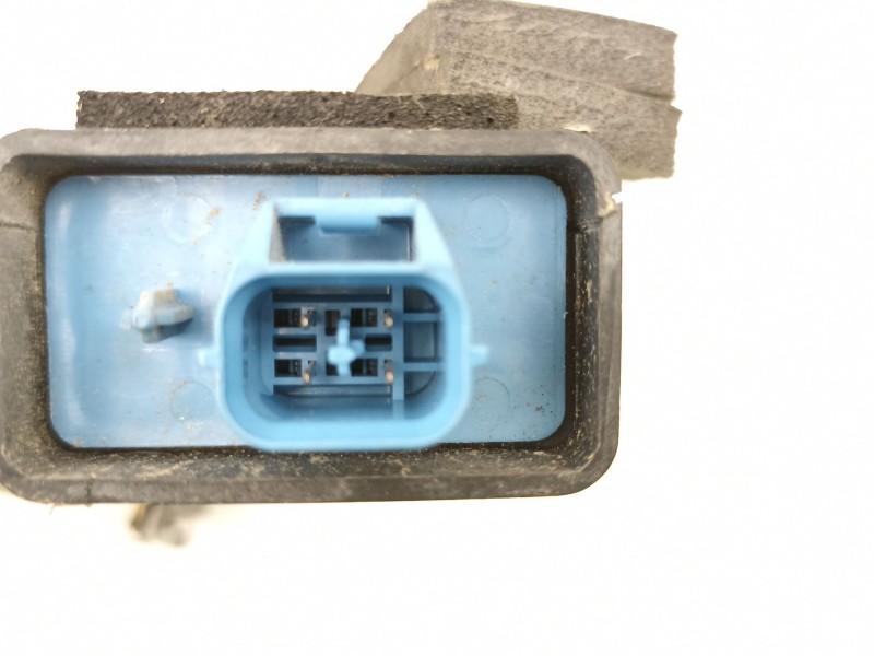 Recambio de cerradura puerta delantera izquierda para mitsubishi carisma 1.6 g -4g92 referencia OEM IAM M816478  