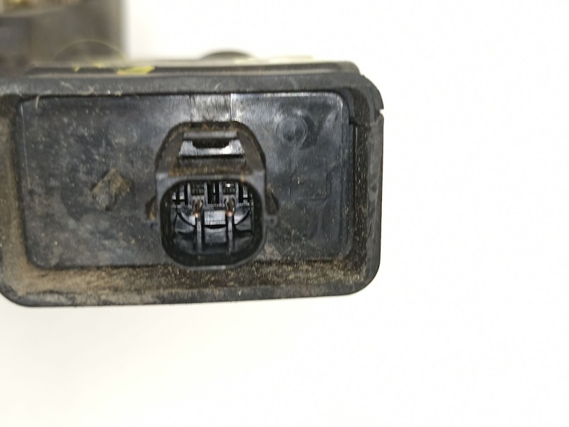 Recambio de cerradura puerta delantera derecha para mitsubishi carisma 1.6 g -4g92 referencia OEM IAM M852061  