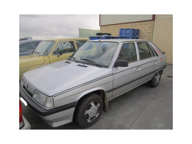 RENAULT 11