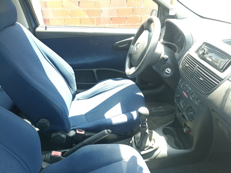 fiat punto berlina (188) del año 2004