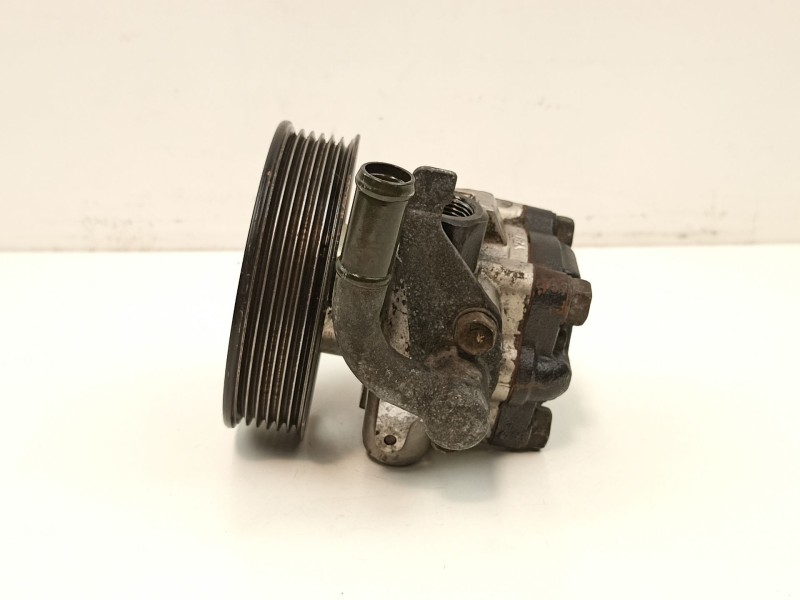 Recambio de bomba direccion para hyundai accent sedán (lc) 1.5 crdi referencia OEM IAM 5711025300 Y8T11 