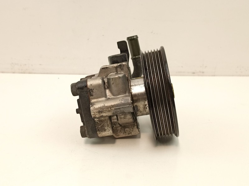 Recambio de bomba direccion para hyundai accent sedán (lc) 1.5 crdi referencia OEM IAM 5711025300 Y8T11 