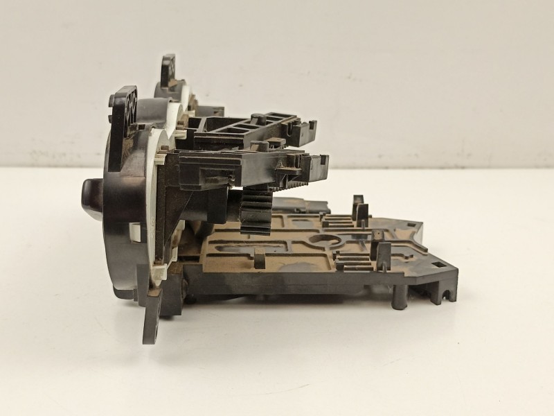 Recambio de mandos calefaccion aire para hyundai accent 1.3 g referencia OEM IAM 9725025350  