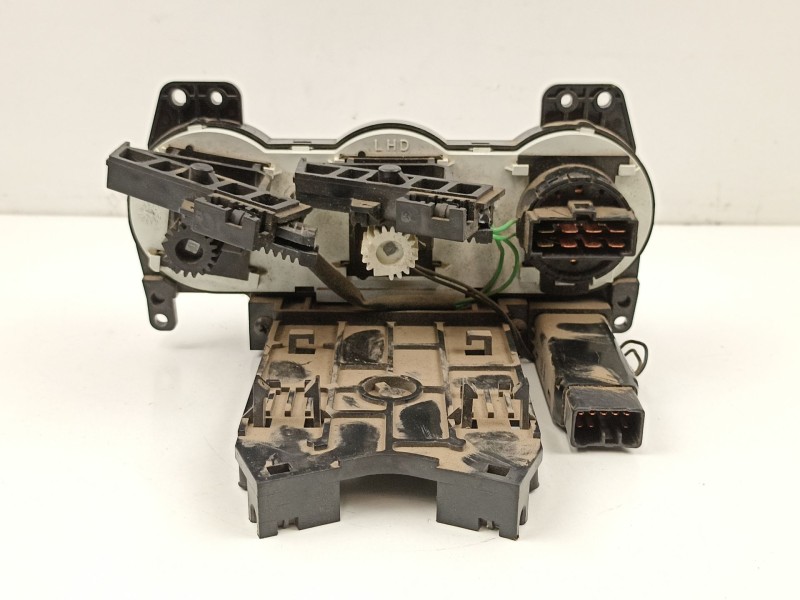 Recambio de mandos calefaccion aire para hyundai accent 1.3 g referencia OEM IAM 9725025350  