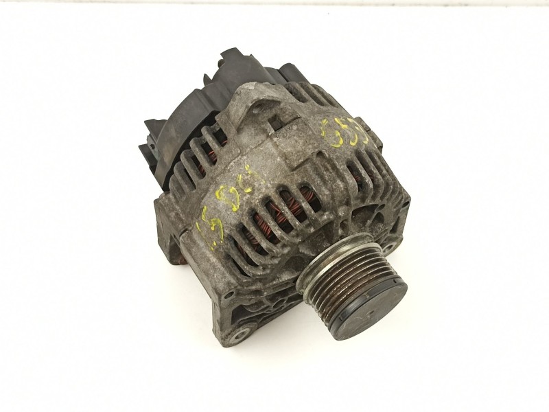 Recambio de alternador para renault megane 1.5 d referencia OEM IAM 8200386806  