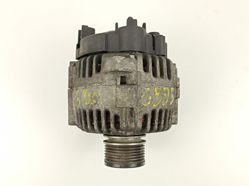 Recambio de alternador para renault megane 1.5 d referencia OEM IAM 8200386806  
