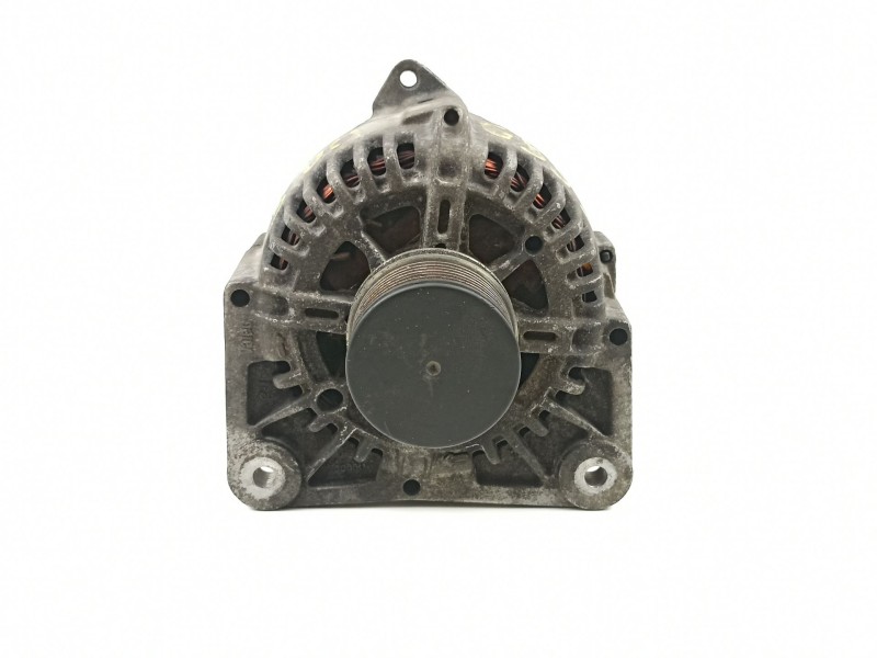Recambio de alternador para renault megane 1.5 d referencia OEM IAM 8200386806  