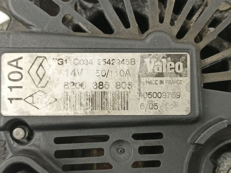 Recambio de alternador para renault megane 1.5 d referencia OEM IAM 8200386806  