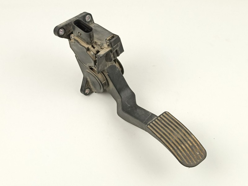 Recambio de potenciometro aceleracion para mercedes-benz vito 2.2 cdi /611980 (v 110) referencia OEM IAM A9013000404 0281002335 