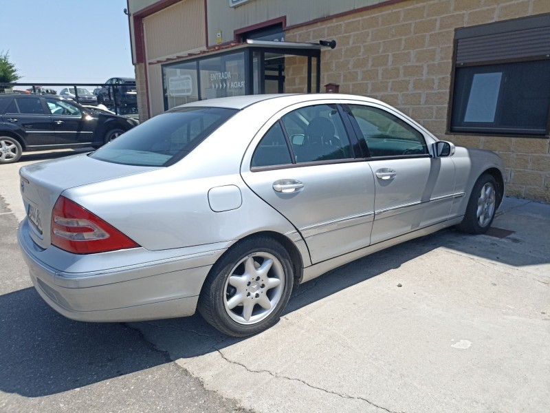 Recambio de carroceria para mercedes-benz clase c (w203) berlina 2.5 v6 cat referencia OEM IAM   