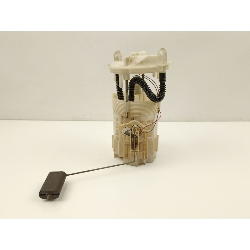 Recambio de bomba combustible aforador para renault megane 1.9 dci grand tour referencia OEM IAM 8200288808  