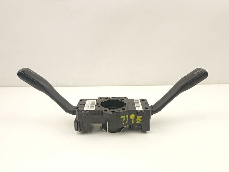 Recambio de mando luces y limpias para seat leon 1.6 g referencia OEM IAM 8L0953513G  