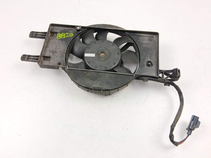 Recambio de electroventilador para ford focus iii 1.0 ecoboost referencia OEM IAM BV618C607SC  