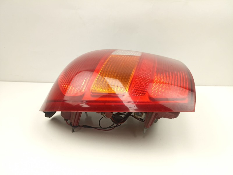 Recambio de piloto trasero izquierdo para hyundai elantra (xd) 2.0 crdi gls (4-ptas.) referencia OEM IAM 924012D010  