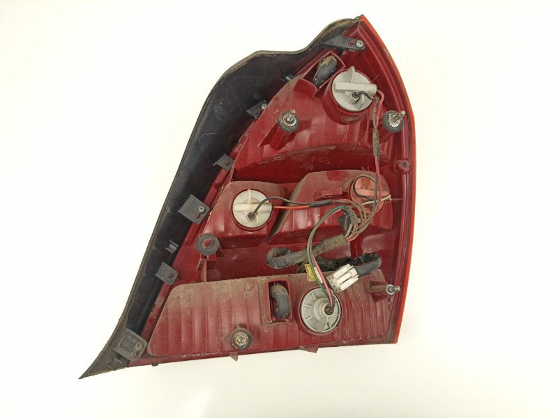 Recambio de piloto trasero izquierdo para hyundai elantra (xd) 2.0 crdi gls (4-ptas.) referencia OEM IAM 924012D010  