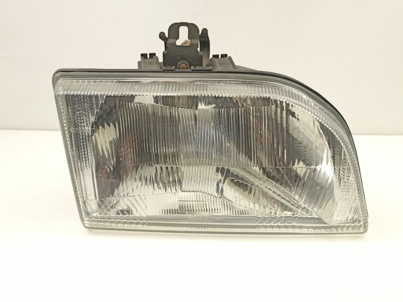 Recambio de faro derecho para ford fiesta iii (gfj) 1.4 referencia OEM IAM 89FG13005A4A  