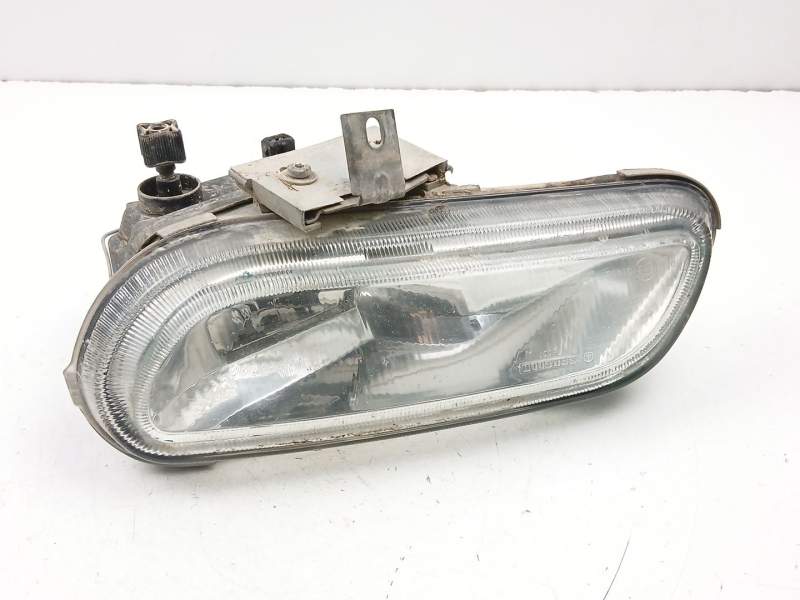 Recambio de antiniebla izquierdo para peugeot 406 (8b) 1.9 td referencia OEM IAM 6204N3  
