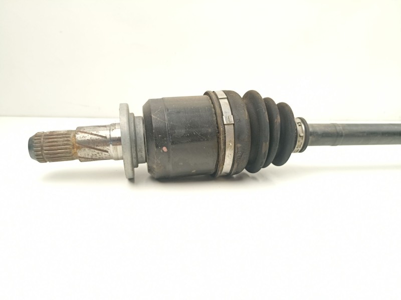 Recambio de transmision trasera derecha para subaru forester 2.0 td referencia OEM IAM 28421SG020  