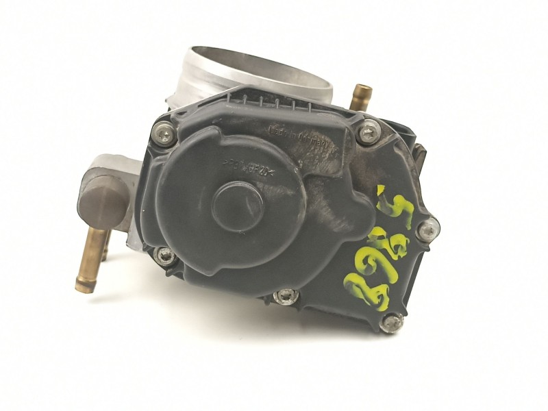 Recambio de caja mariposa para volkswagen golf 1.6 g referencia OEM IAM 037133064D  