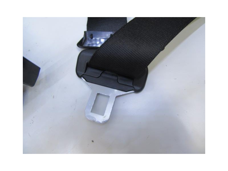 Recambio de cinturones traseros : bmw 320 : 2.0 td (149,56cv) [2003] para bmw  320 2.0 td referencia OEM IAM IZQUIERDOYDERECHOSI