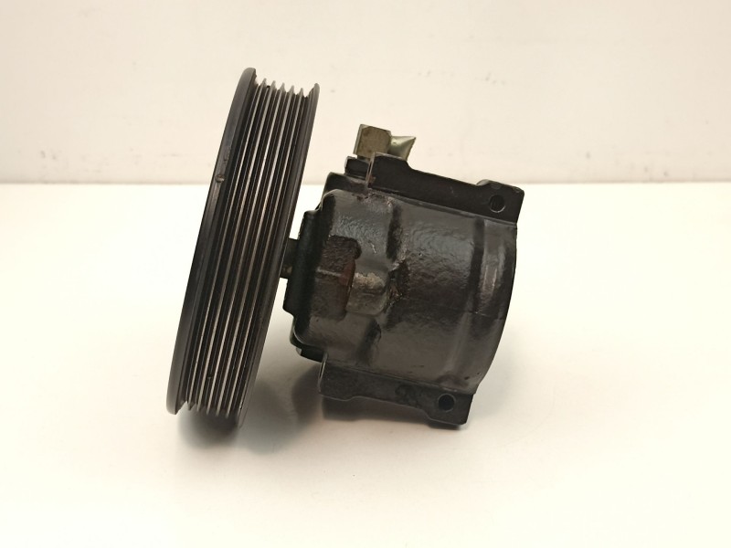 Recambio de bomba direccion para ford fiesta iii (gfj) 1.4 referencia OEM IAM F4RC3A674EC  