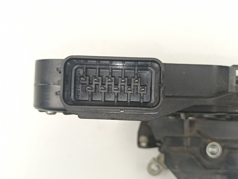 Recambio de cerradura puerta delantera izquierda para volvo v50 familiar 2.0 d kinetic referencia OEM IAM 30753658  