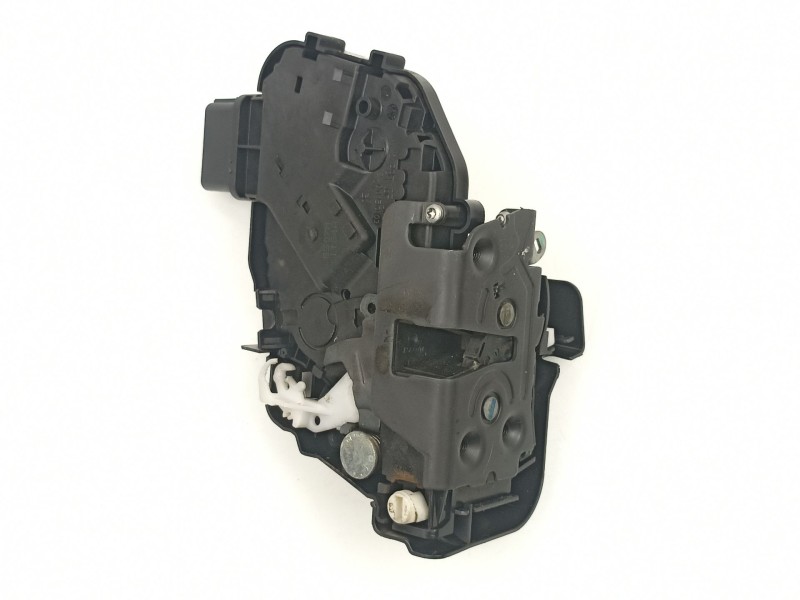 Recambio de cerradura puerta trasera izquierda para volvo v50 familiar 2.0 d kinetic referencia OEM IAM 30753668  