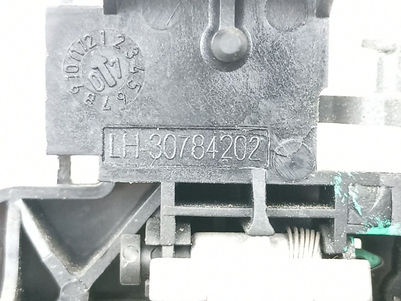 Recambio de manilla trasera izquierda para volvo v50 familiar 2.0 d kinetic referencia OEM IAM 30784202  